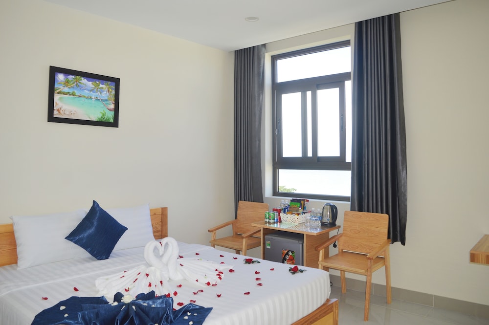 Deluxe Double Room with Sea View - Photo 1
