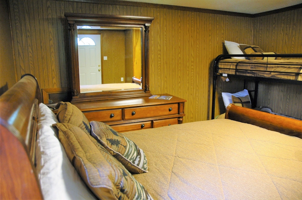 Alder Cottage Upper Unit photo 1