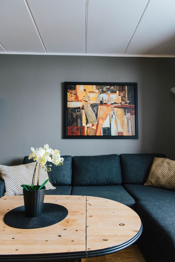 Family Room - Photo 5