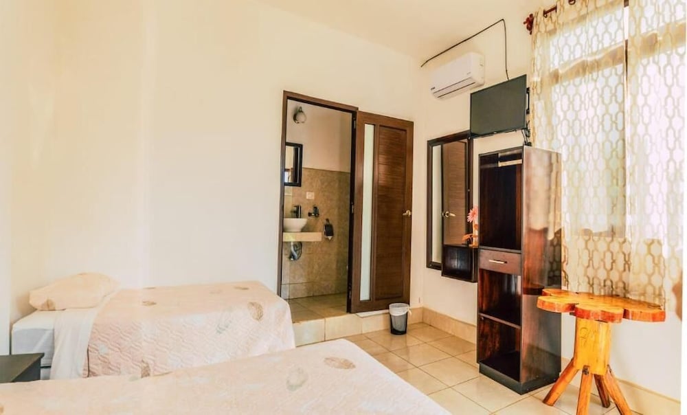 Deluxe Room, Courtyard View photo 1