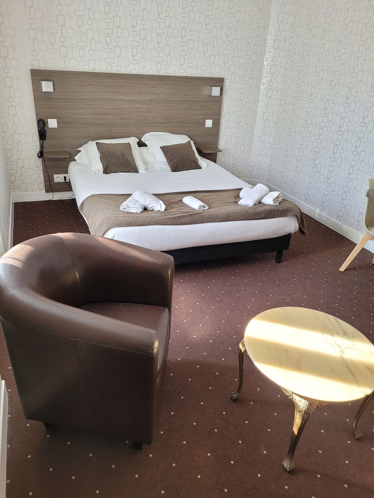 Superior Double Room, 1 Queen Bed, Non Smoking, Private Bathroom photo 2