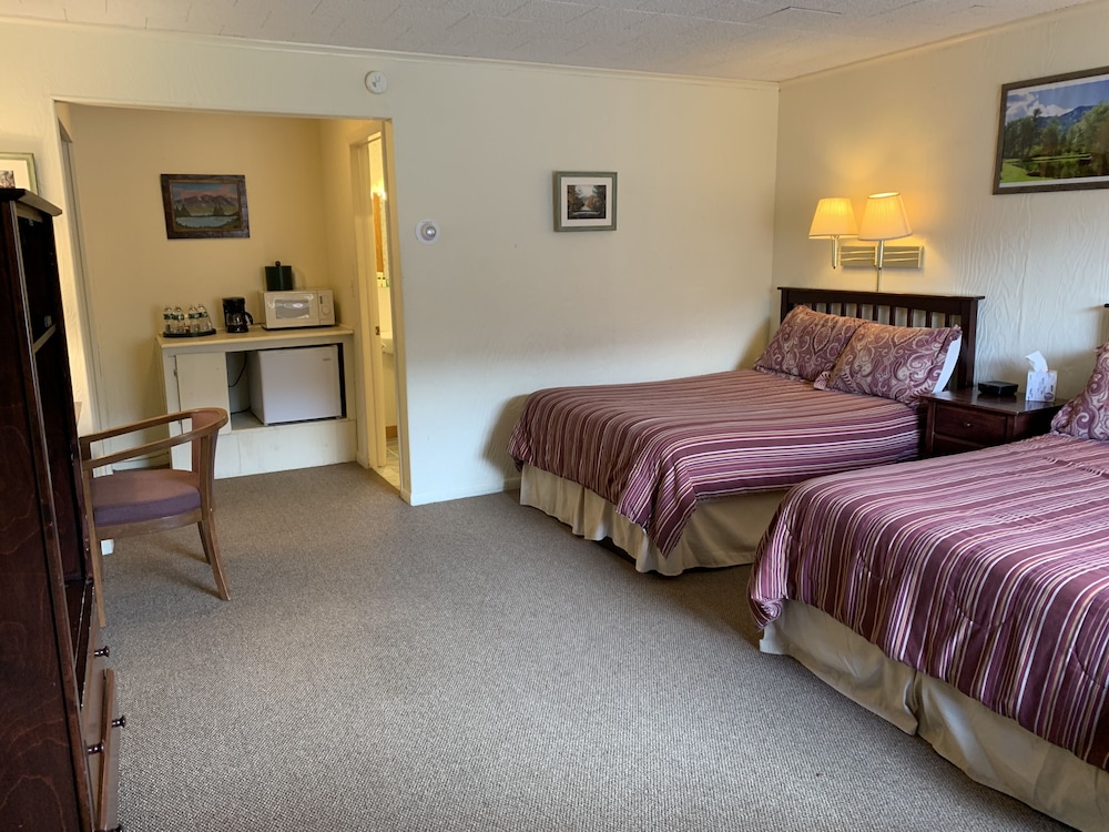Comfort Double Room, Refrigerator & microwave, Stunning mountain view photo 1