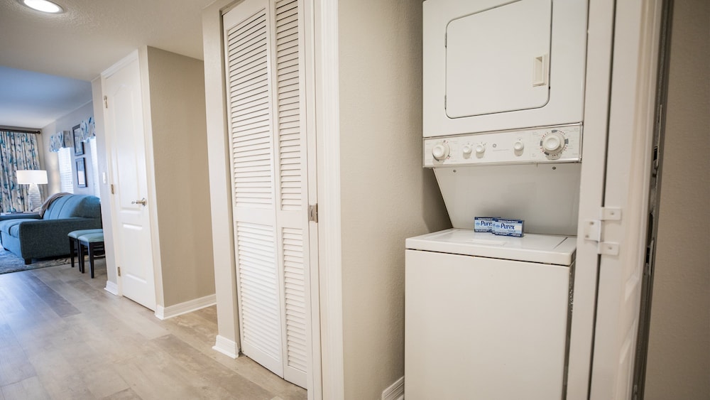Room, 2 Bedrooms, Non Smoking, Oceanfront photo 2