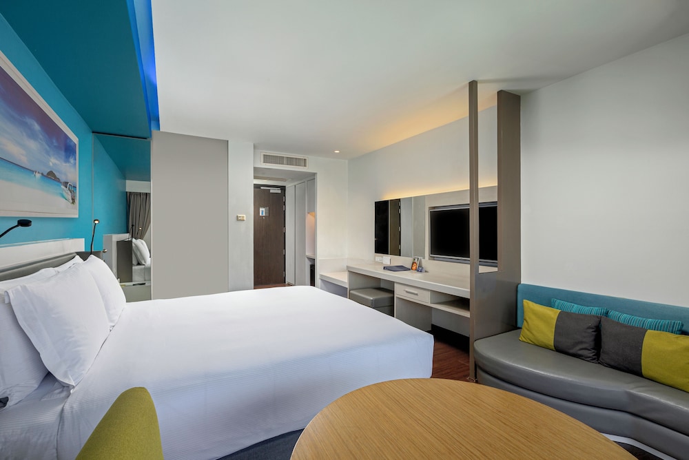 Standard Room, 1 King Bed - Photo 4