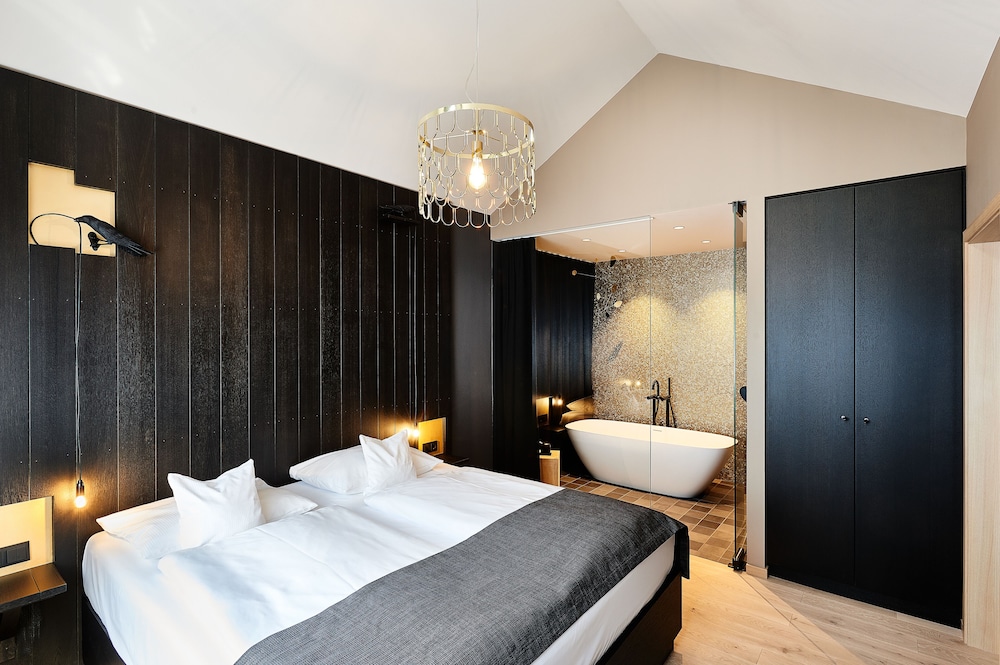 Suite photo 1