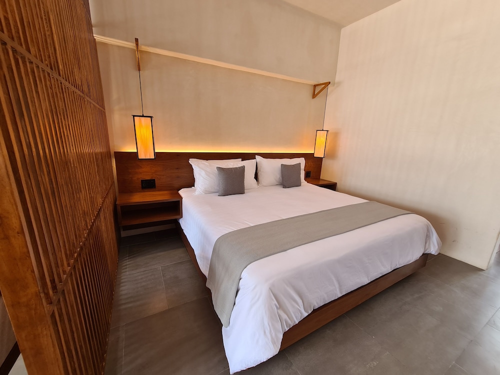 Available room