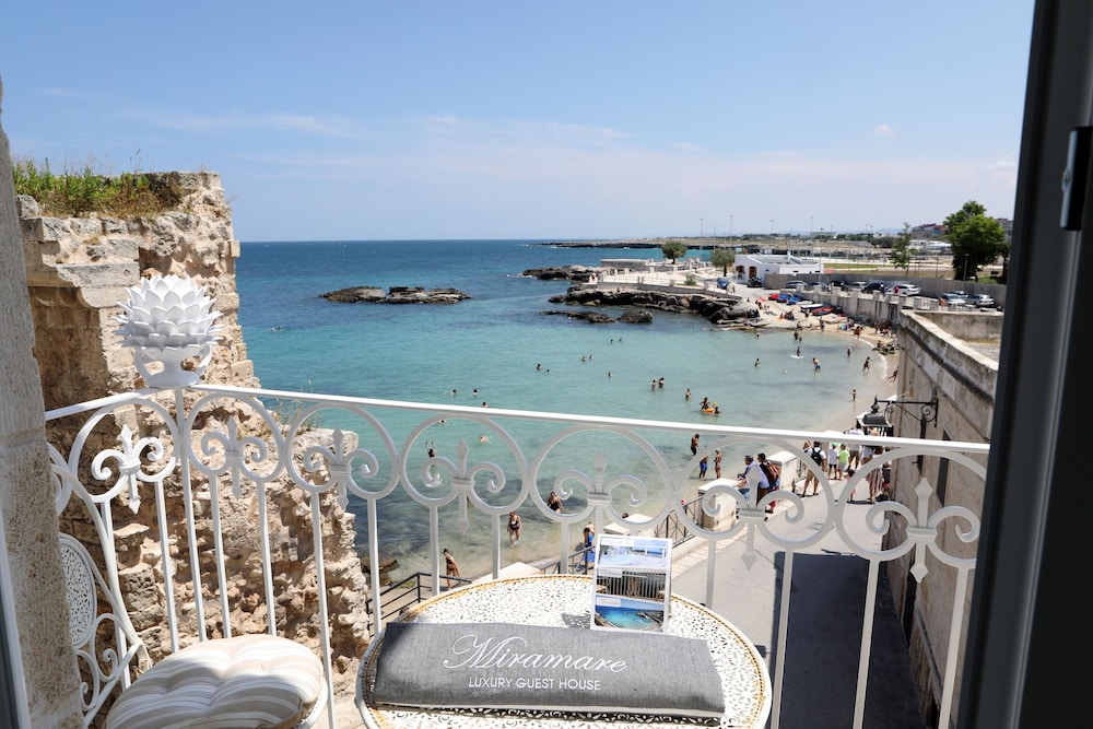 Romantic Double Room, 1 King Bed, Sea View photo 3