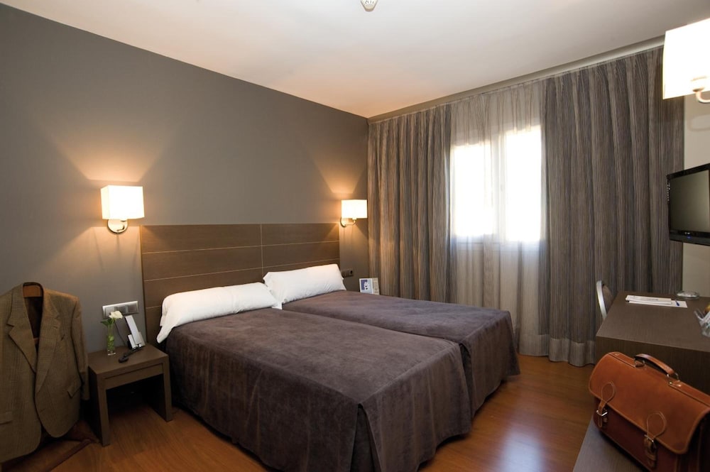 Double Room Single Use - Photo 2