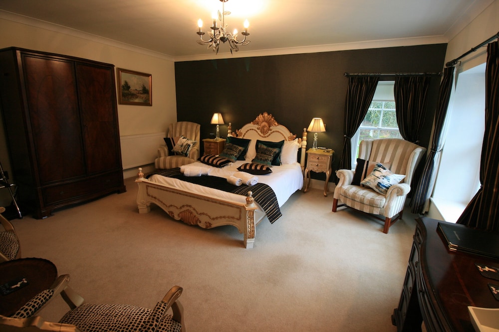Luxury Room, 1 King Bed, Garden View