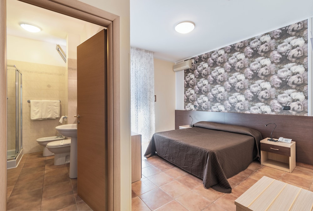 Superior Double Room Single Use, Balcony, Garden View photo 1