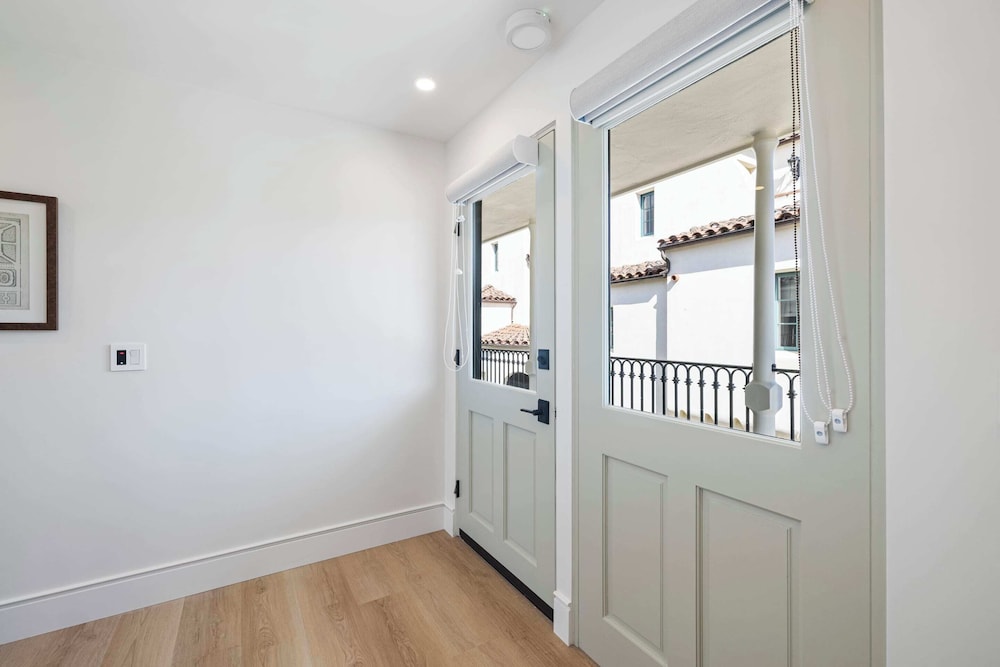 Junior Quadruple Room, Sea View - Photo 2