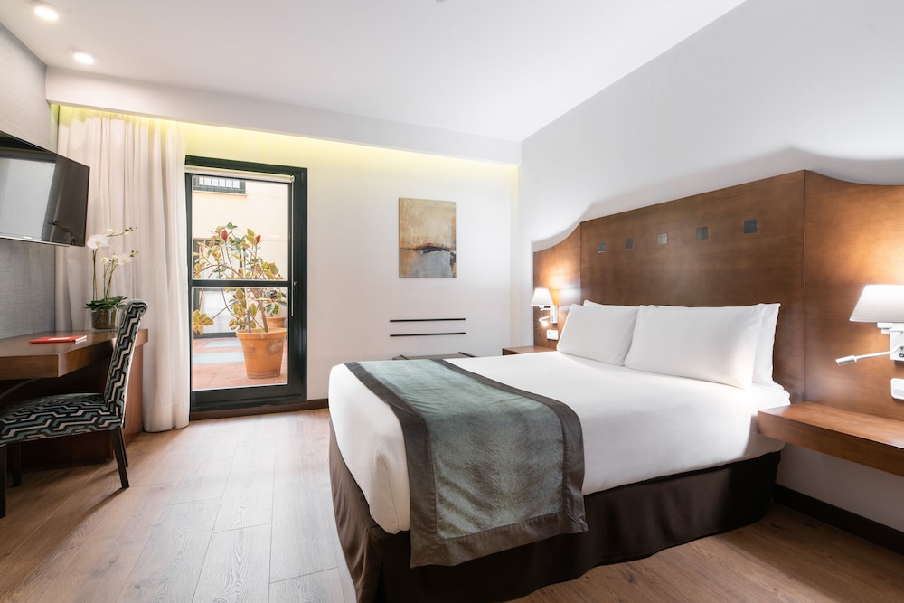 Double Room - Photo 7