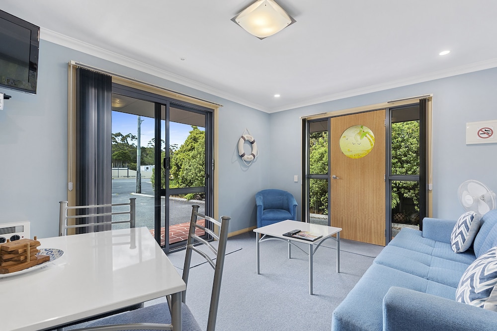 Apartment, 2 Bedrooms, Accessible photo 1
