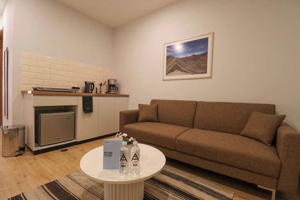 Apartment (205)