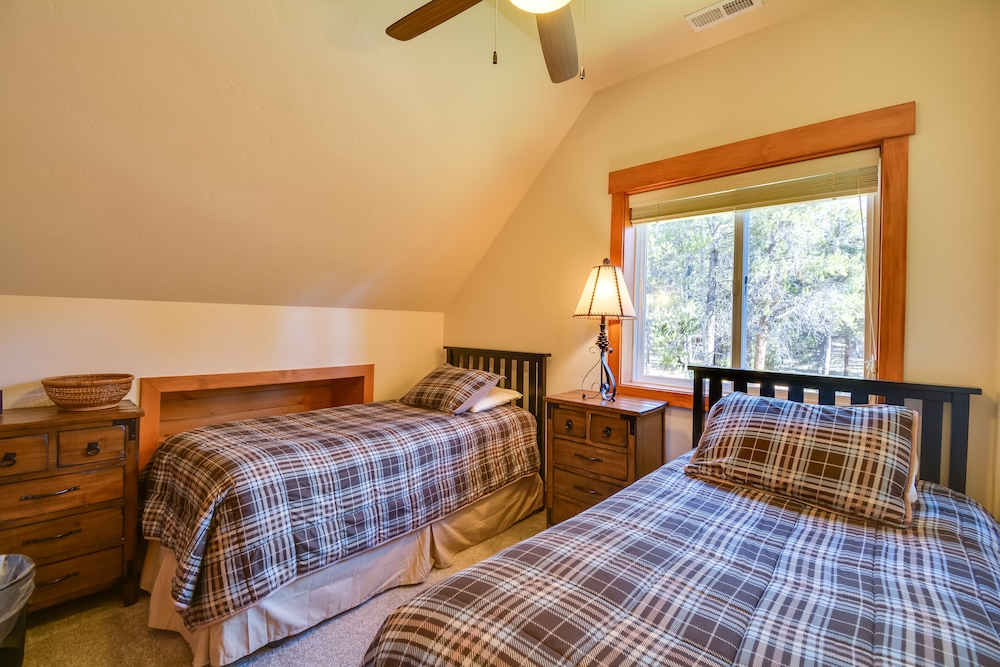 House (4 Bedrooms) photo 1