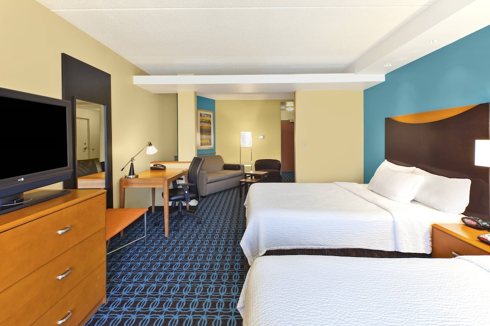 Suite, Multiple Beds (Hearing Accessible) photo 2