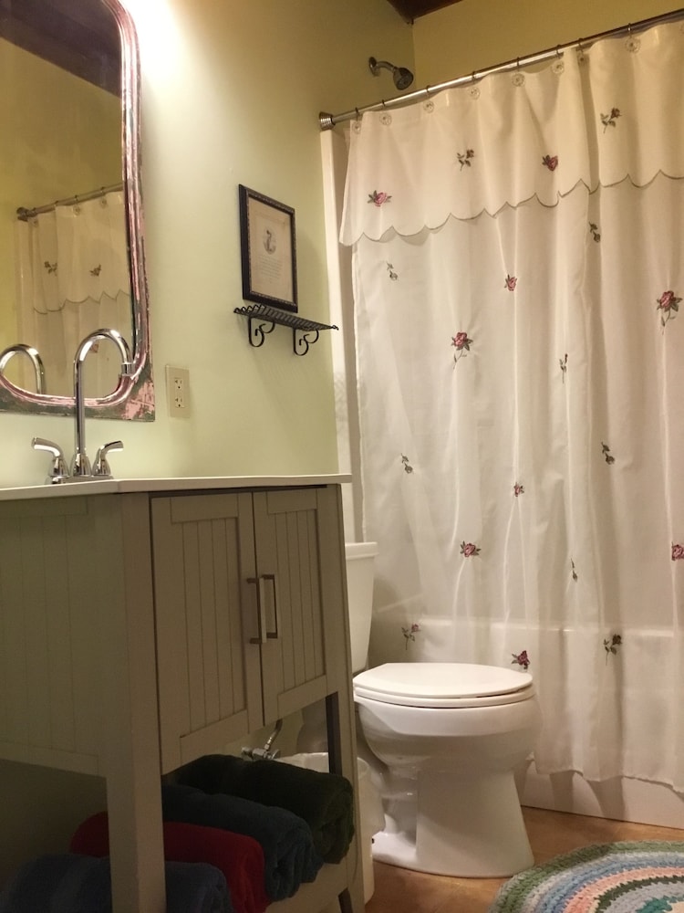 Cottage Suite #10 photo 2