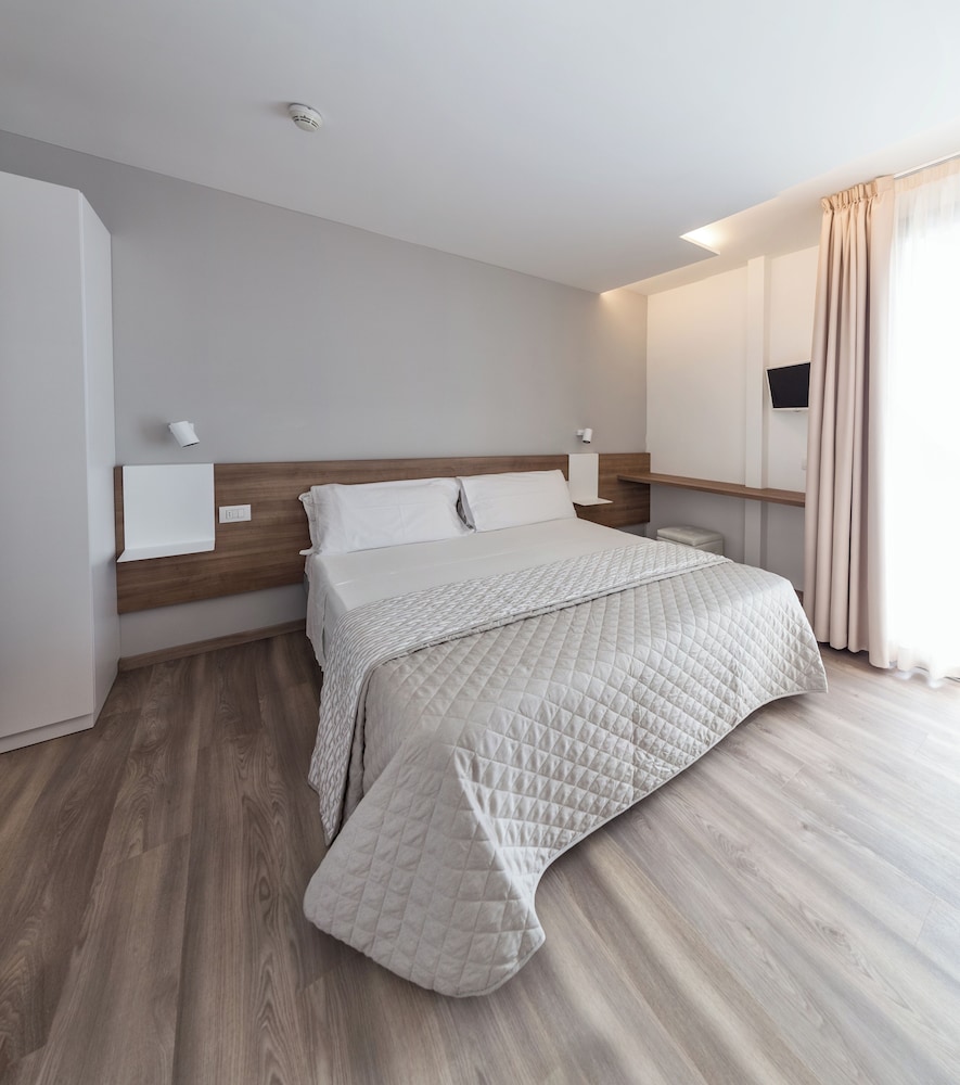 Classic Double or Twin Room