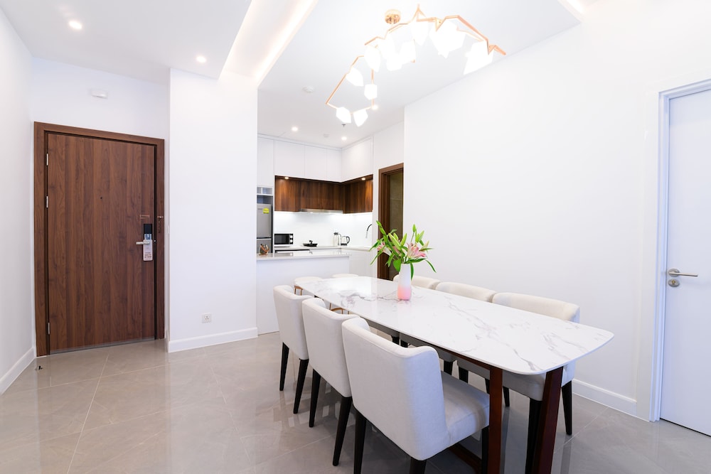 3 bedroom Executive Suite - Photo 7