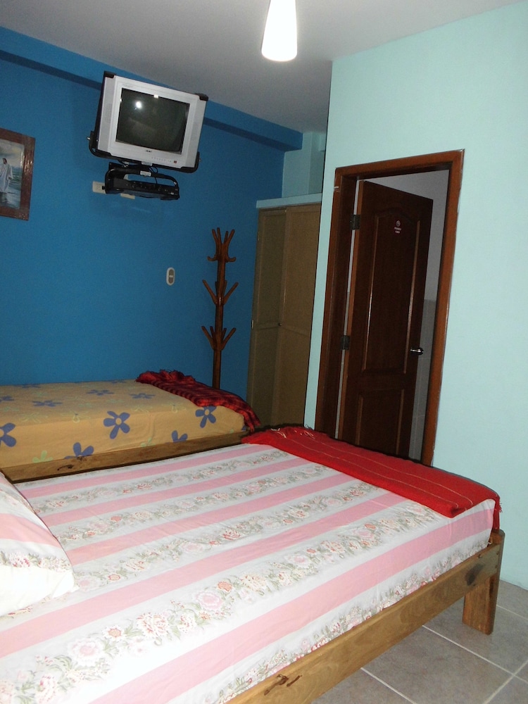 Standard Quadruple Room, 2 Double Beds photo 2