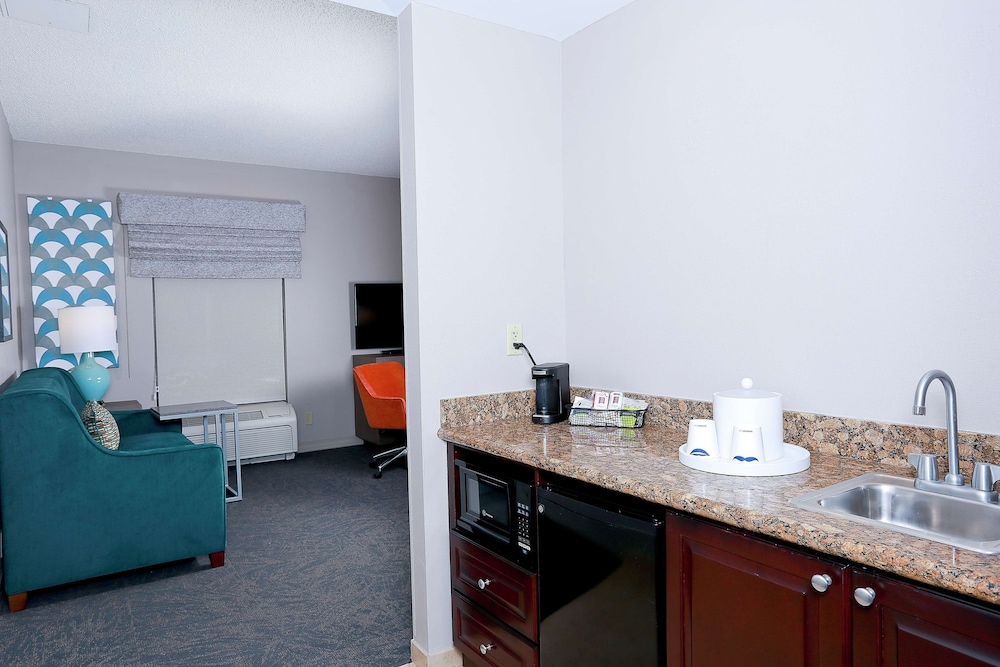 Suite, 2 Queen Beds, Accessible (Hearing) - Photo 3