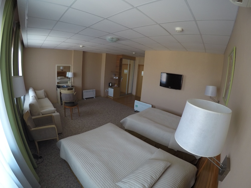 Superior Twin Room photo 2