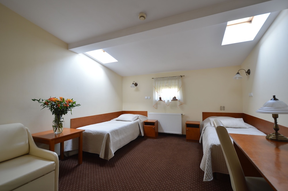 Double or Twin Room - Photo 1