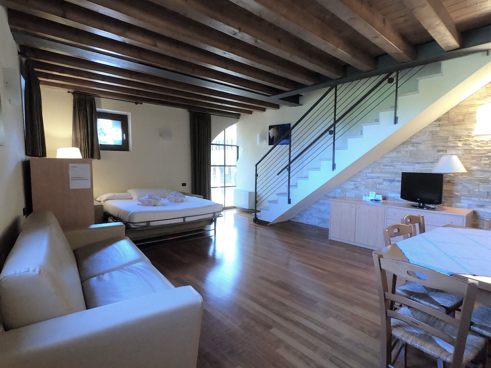 Basic Apartment, 1 Bedroom, Jetted Tub, Annex Building (Bilocale con Parco Termale - 6 pax)
