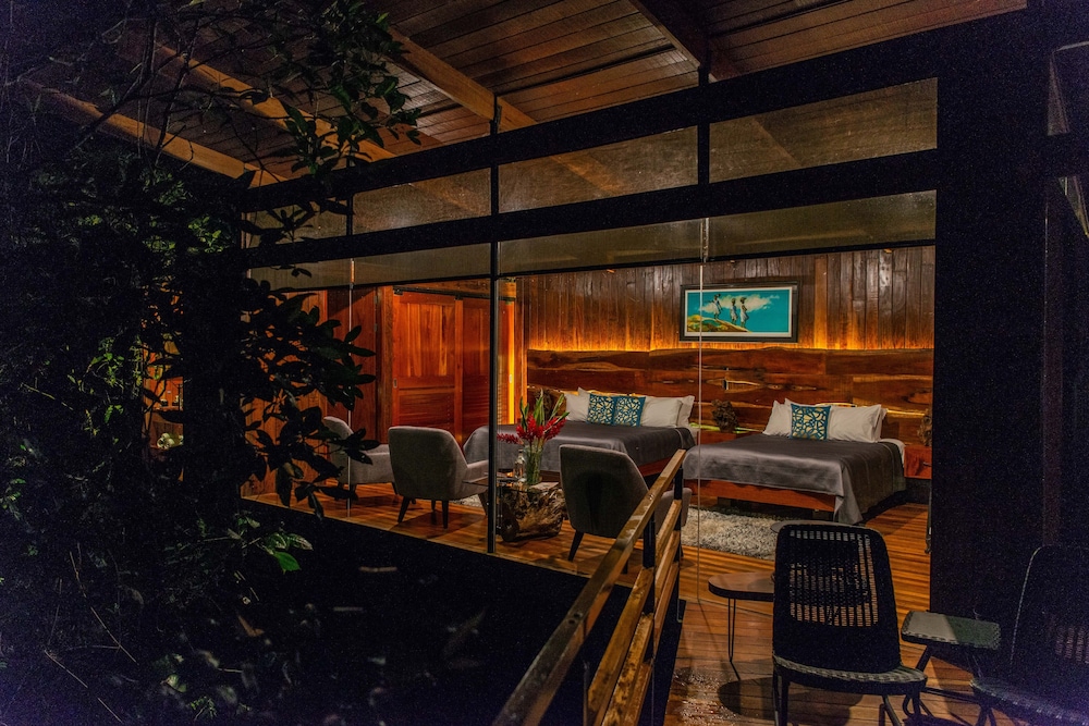 Jungle Premium Suite