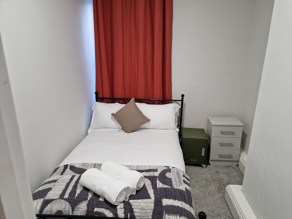 Apartment photo 2