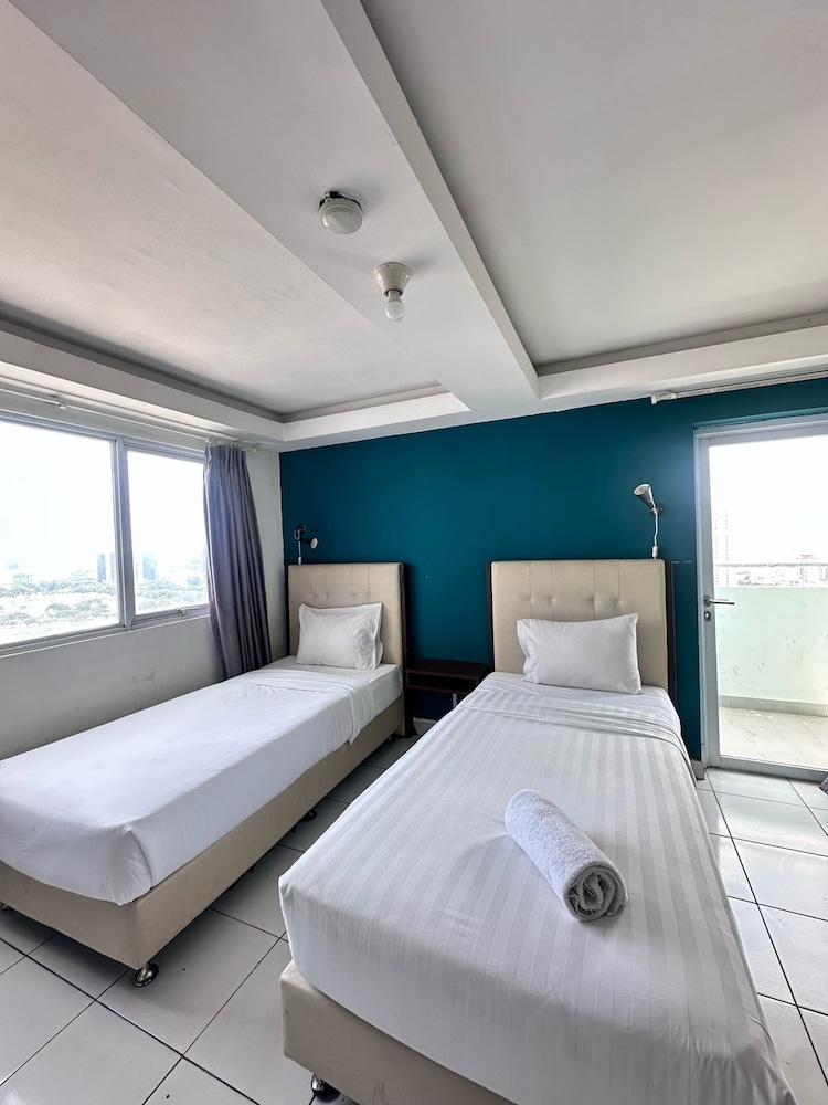 Standard Twin Room - Photo 1