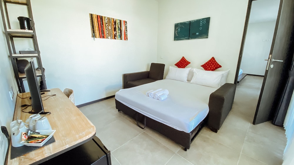 Comfort Suite photo 2