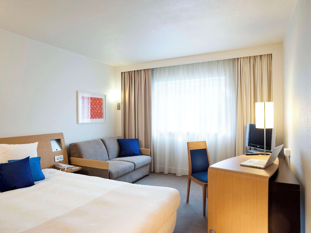 Executive Room, 1 King Bed - Photo 7