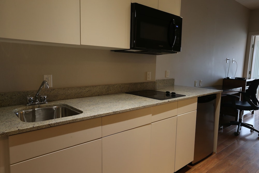 Classic Suite, 1 Bedroom, Non Smoking - Photo 3