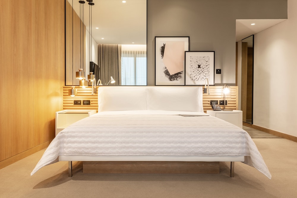 Royal Room, 1 Double Bed, Tower thumbnail 5