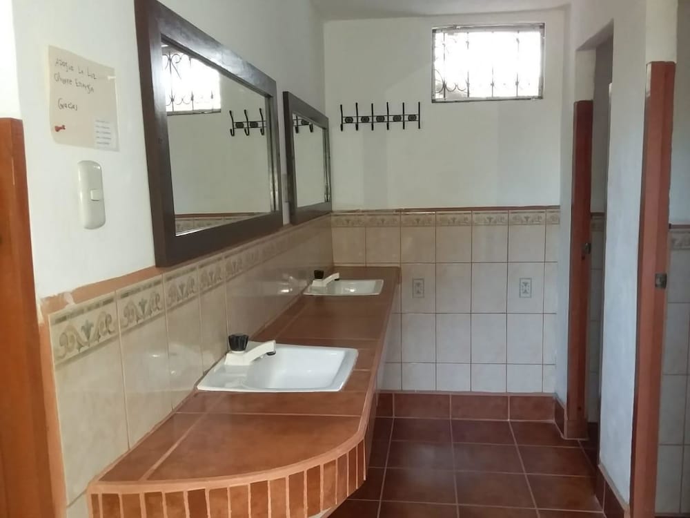 Basic Shared Dormitory, Mixed Dorm (16 single beds) photo 2