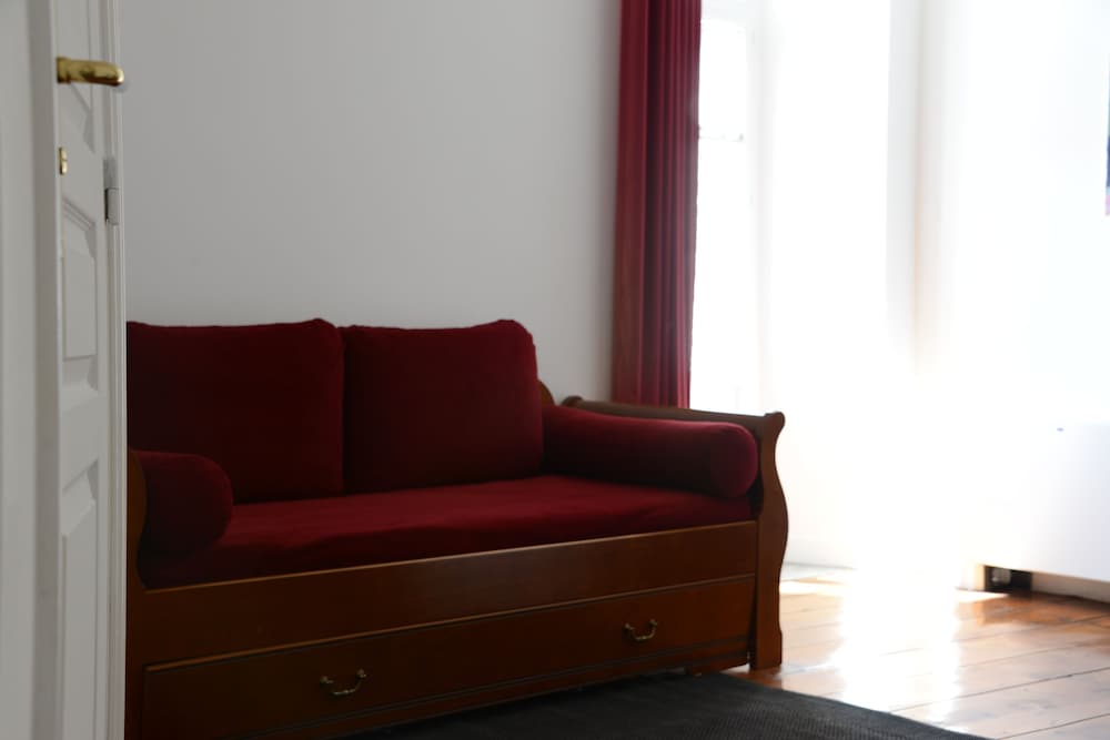 Room (Arrighi de Casanova) photo 3