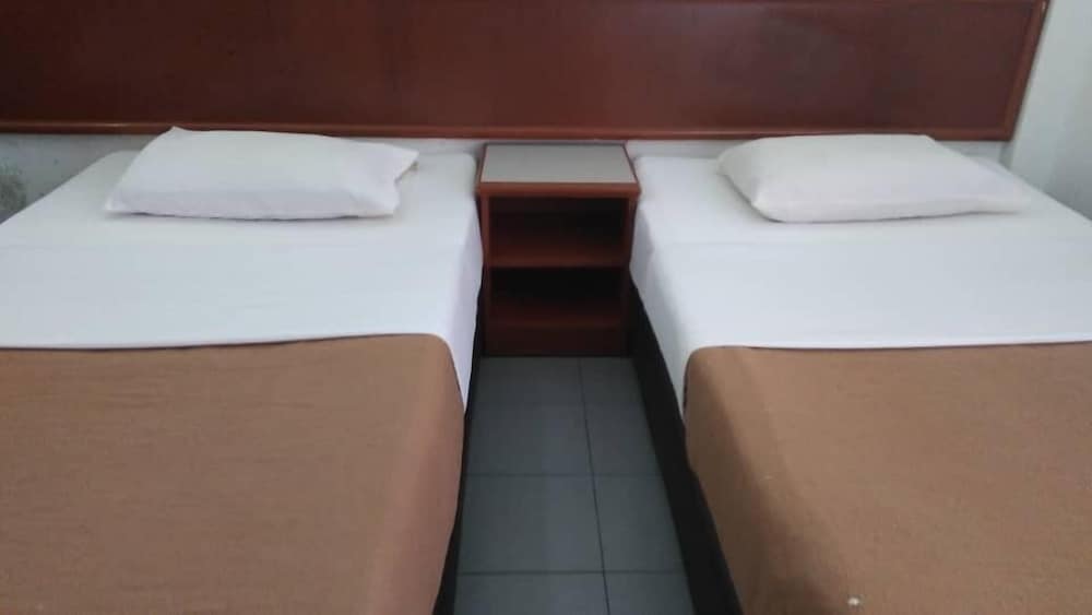 Deluxe Twin Room photo 3
