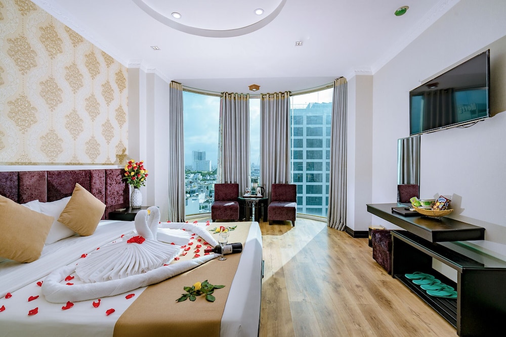 Signature Double Room, City View