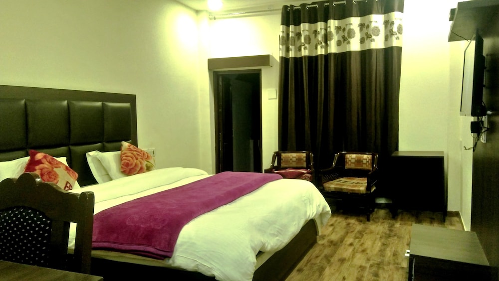 Super Deluxe Room