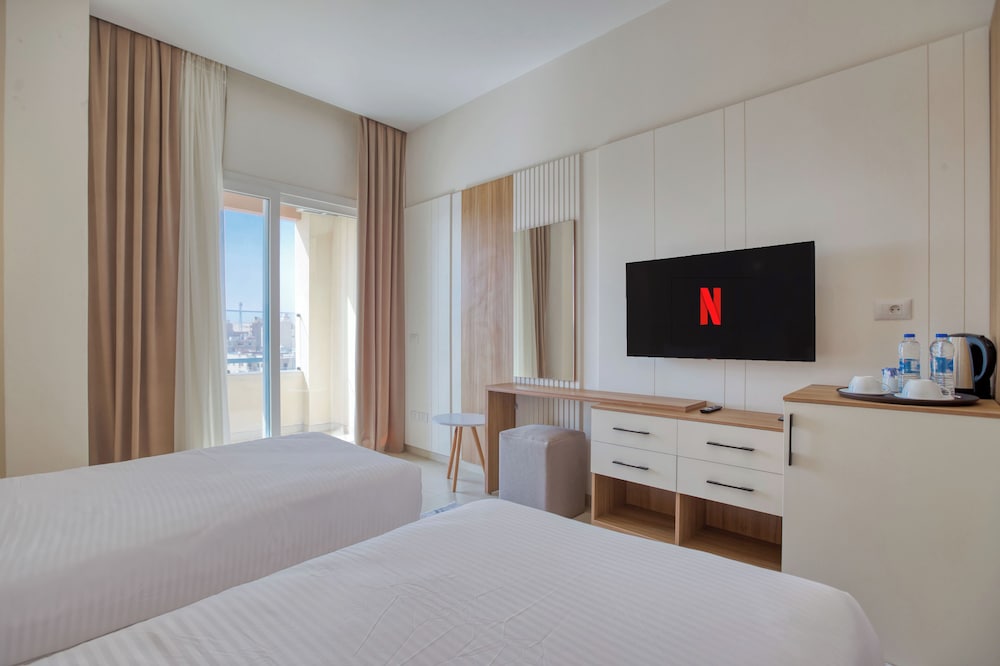 Deluxe Triple Room, Balcony, Mountain View