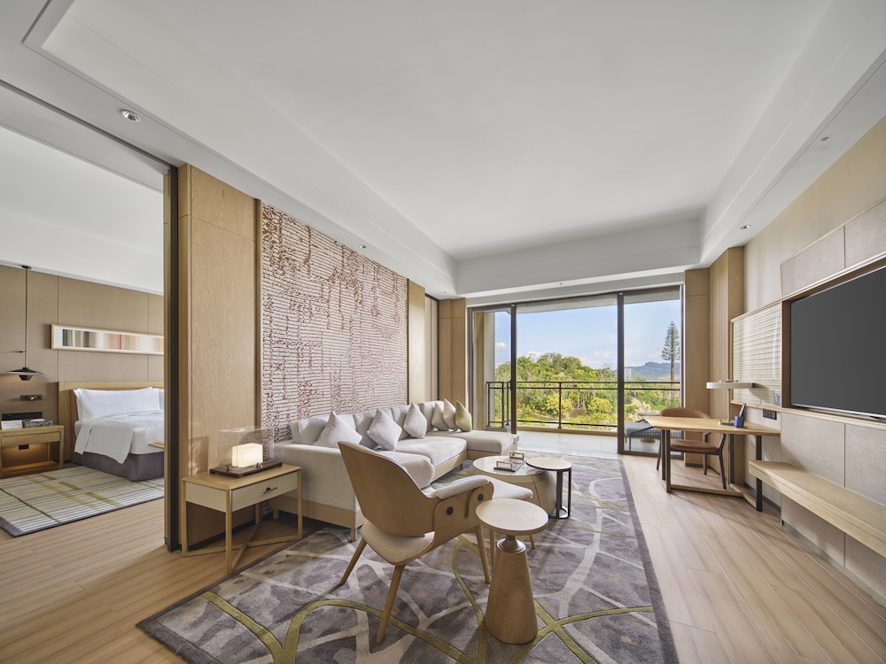 Suite, 1 Bedroom - Photo 4