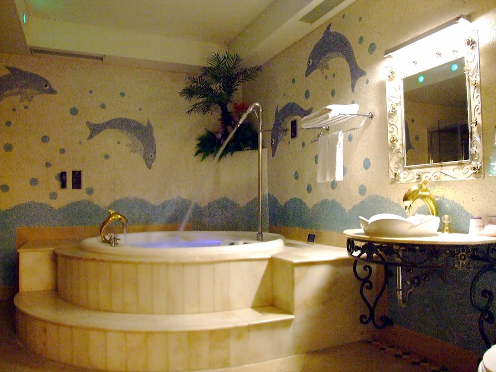 Elite Double Room, 1 Double Bed, Jetted Tub photo 2