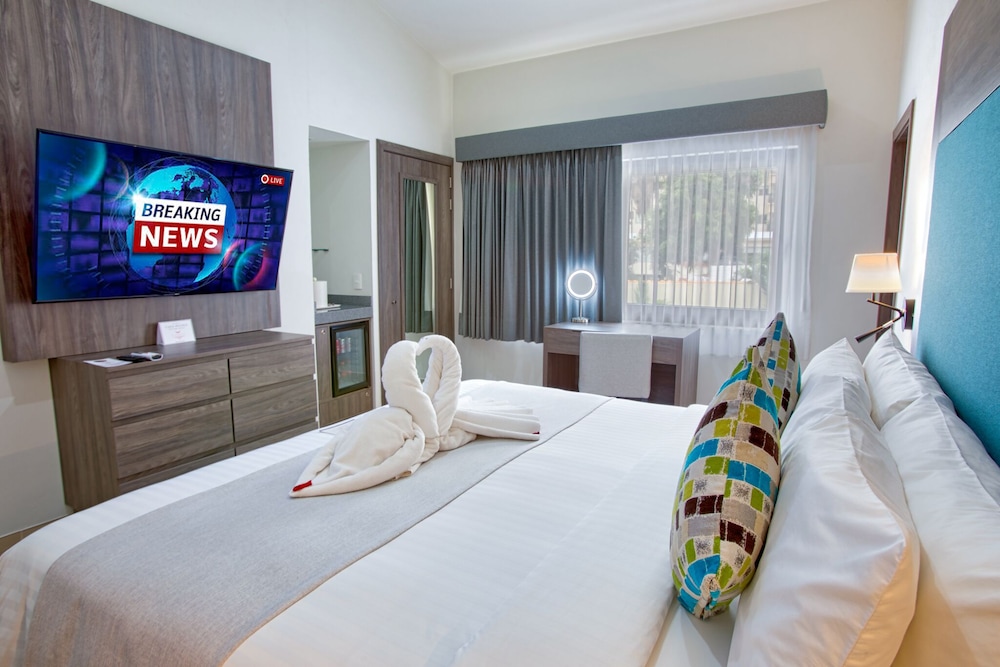 Double Room, Ensuite, Garden View (Habitacion Jardin) photo 2
