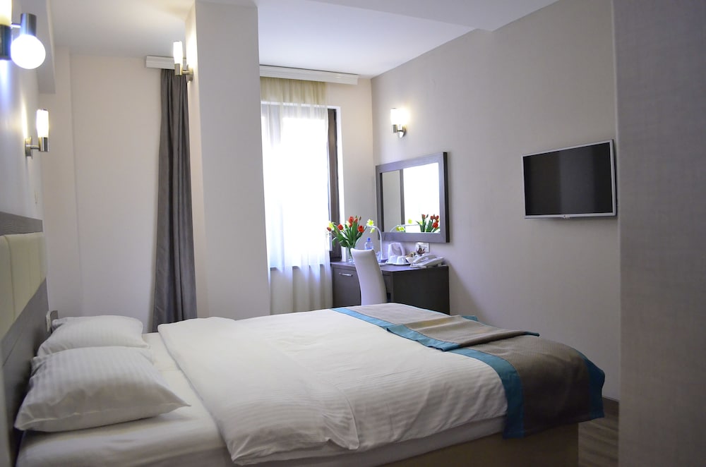 Deluxe Room, City View photo 1
