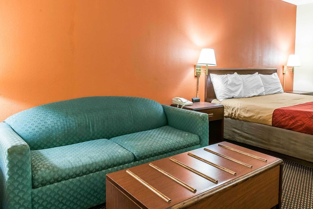 Standard Room, 2 Double Beds, Smoking photo 3