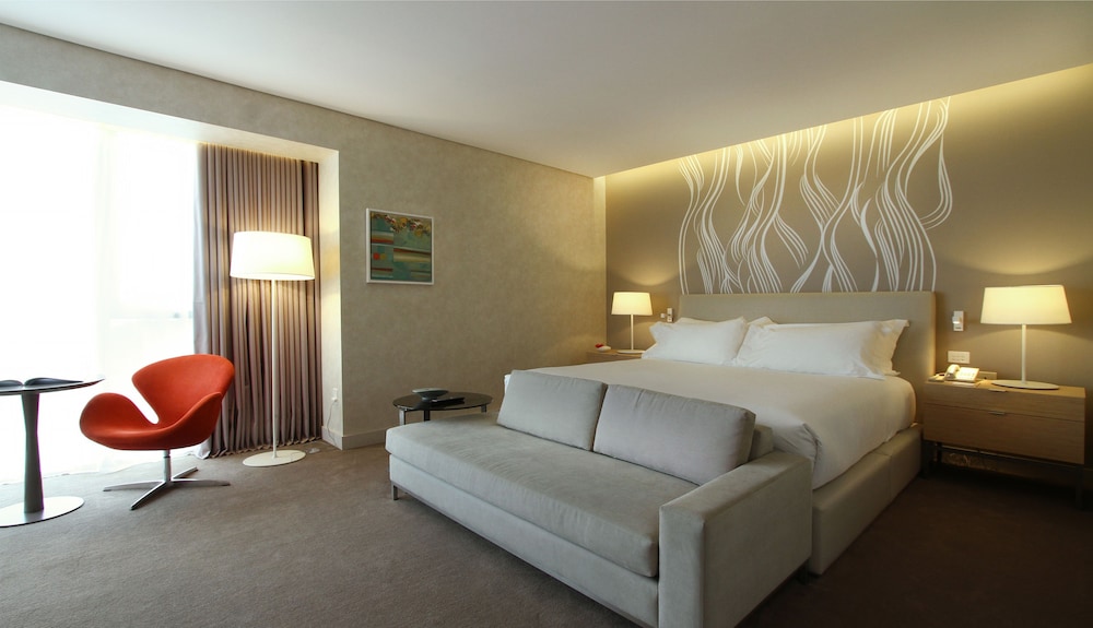 Standard Room, Sea View (Lower Floors)