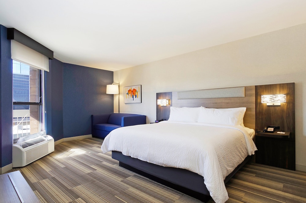 Suite, 1 King Bed, Accessible (Communications) - Photo 1