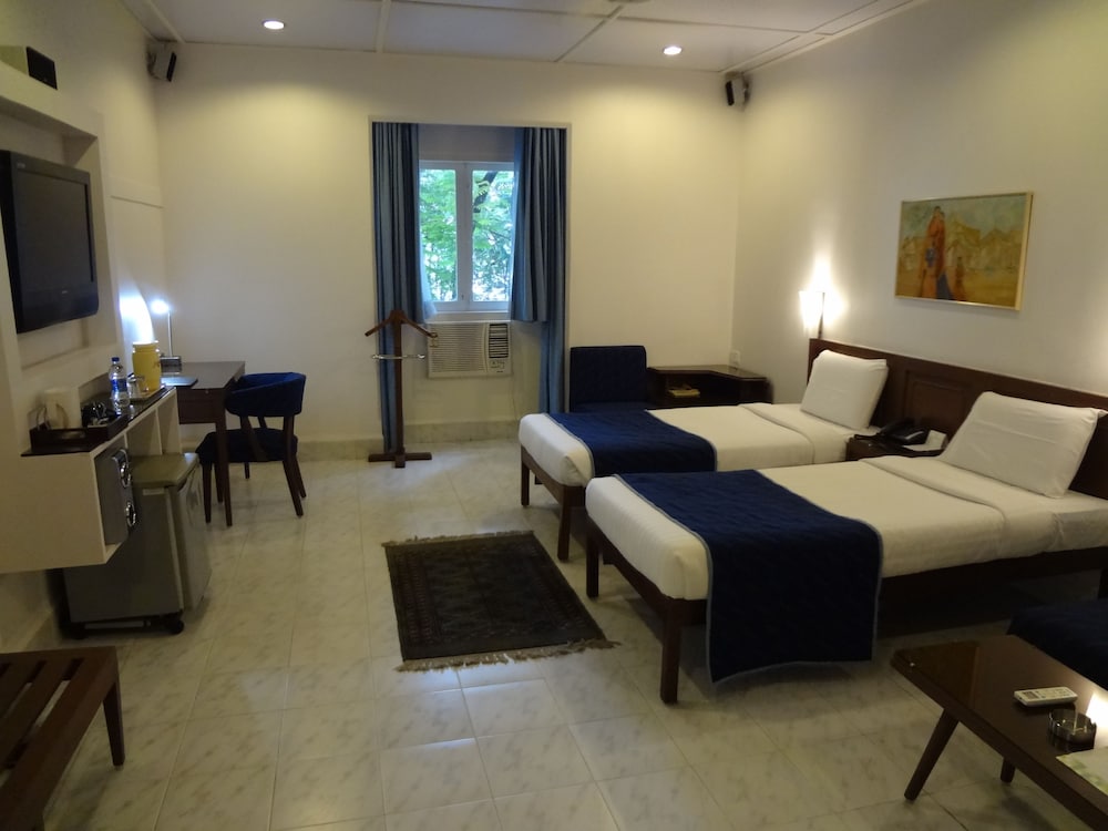 Deluxe Room - Photo 2