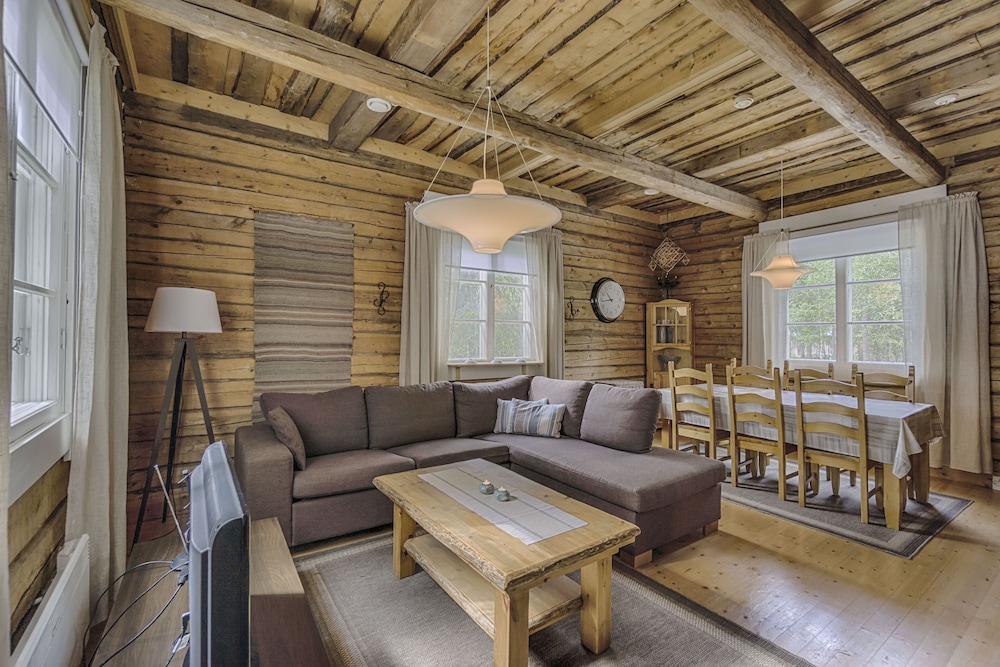 Family Cabin photo 3